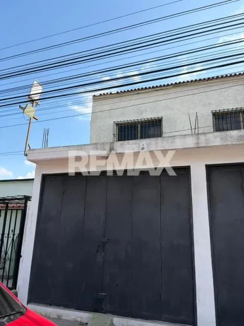 Local Comercial en Alquiler Carrera 24 entre Calles 9 y 10 Zona Este - Barquisimeto