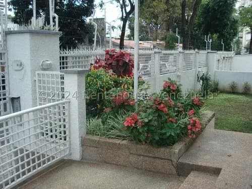Espectacular Apartamento En Venta. El Paraiso Yg 26-1243 Ll