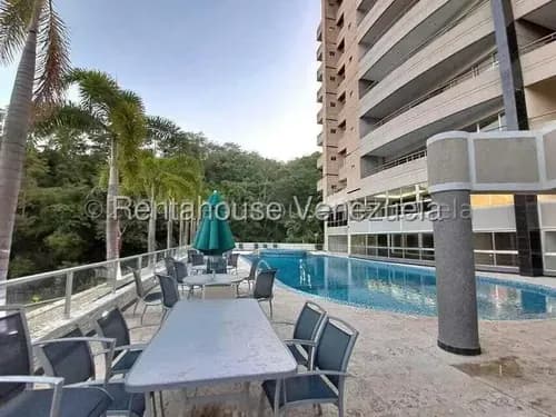 Apartamento De 380m2 Con Espectacular Vista En Un Lugar De Ensueño, Rodeado De Naturaleza En Medio De La Ciudad, En La Mejor Zona Del Norte De Valencia