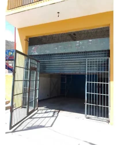 Local En Alquiler Calle Comercio C/c Av. Fernando Figueredo Jr-