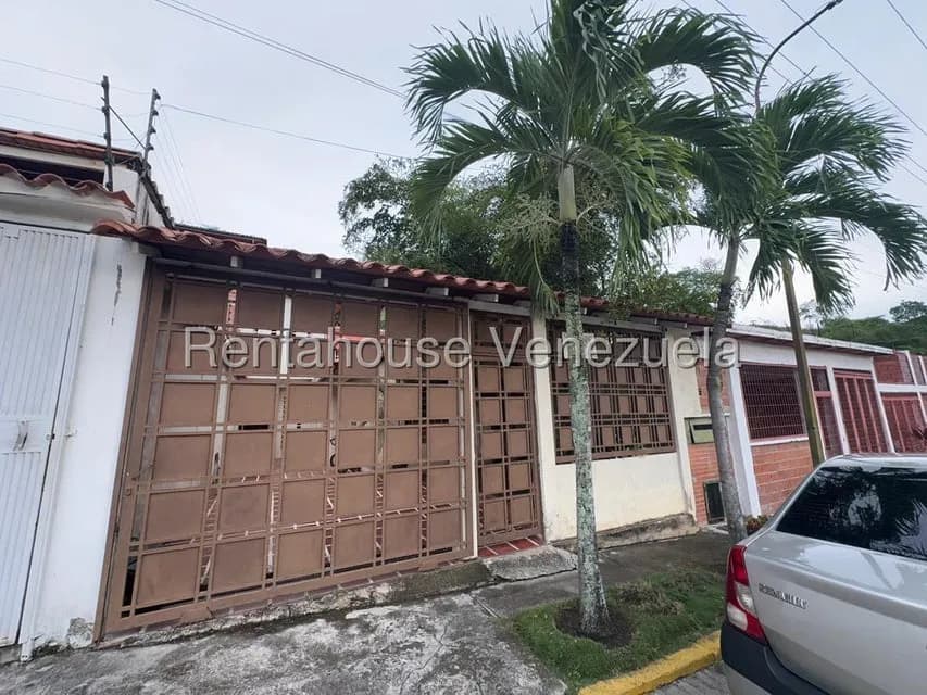 Casa (1 Nivel) en Venta en Contry Villas, Miranda