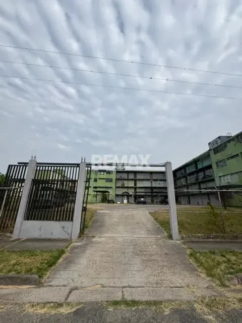 APARTAMENTO EN VENTA UBICADO Bloque 23, Urb. La Colonia, Rubio, Edo. Táchira.