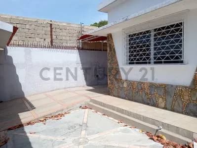 Casa con disposición comercial o residencial