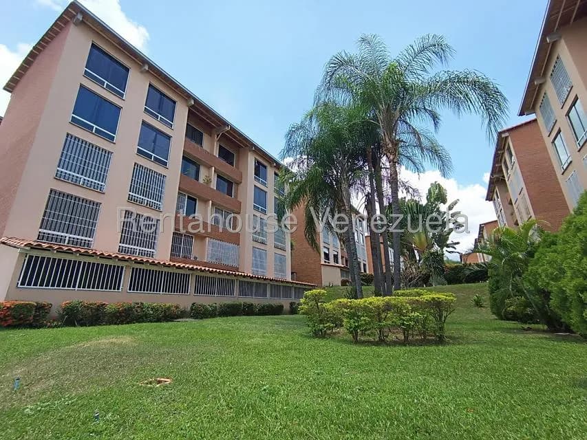 Apartamento (1 Nivel) en Alquiler en Sector San Pedro, Miranda