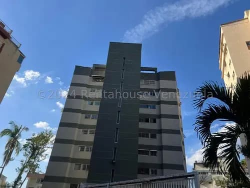 Apartamento En Venta - Mls #24-18282