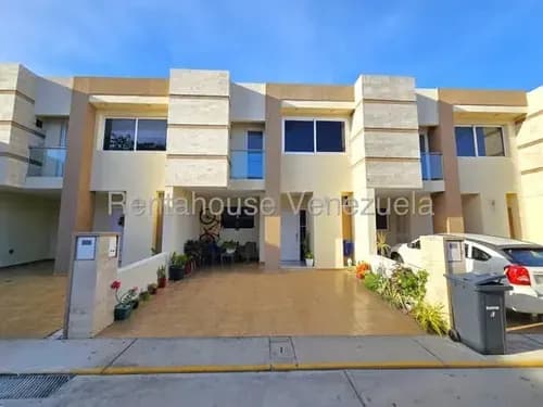 Casa En Venta En Cabudare Zona Riberena Villas Paris Codigo 2 6 9 3 6 4 Mildred Sofisticado Townhouse En Venta En Uno De Los Urbanismos Mas Modernos Y Completos De La Ciudad; Villa Paris. Con Un Diseñ