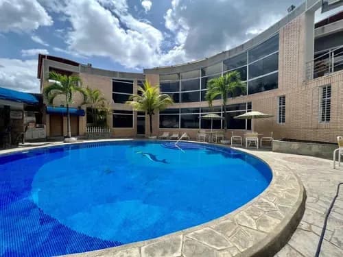 Casa De Dos Plantas Con Piscina En Villas De San Diego