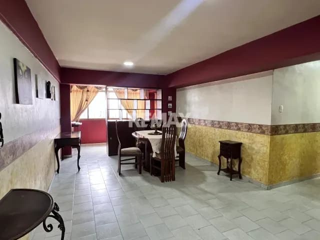APARTAMENTO EN VENTA SEMI AMOBLADO AV VENEZUELA CON 40