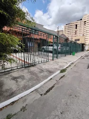 En Venta Townhouse De Esquina En Jardín Mañongo Villa Kalankoe, Cercano Al Supermercado Kromi Market. Naguanagua Carabobo. Vende Maritza López