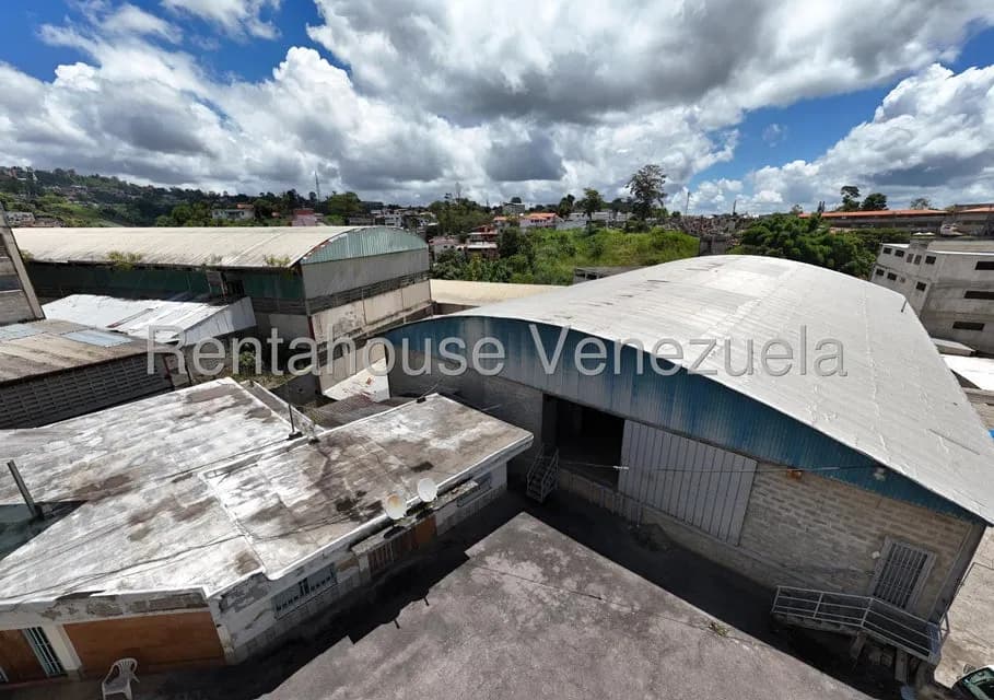 Comercial (Galpon - Deposito) en Venta en Colinas de Carrizal, Miranda