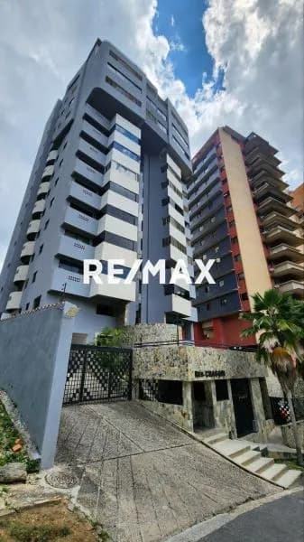 Venta hermoso y amplio apartamento Urbanización El Parral