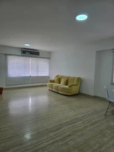 En Alquiler Exclusivo Apartamento En El Rosal. Oa