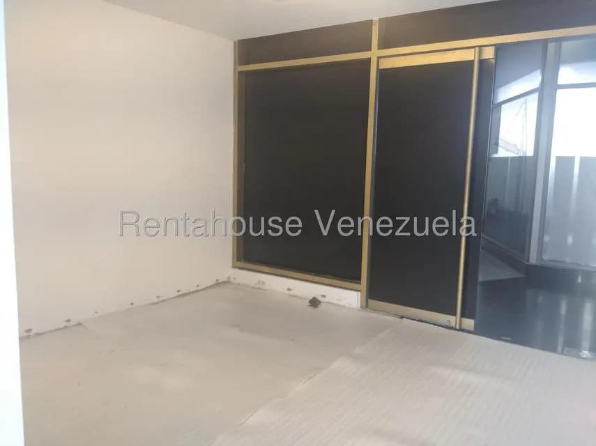 Comercial (Local Comercial) en Venta en Macaracuay, Distrito Metropolitano