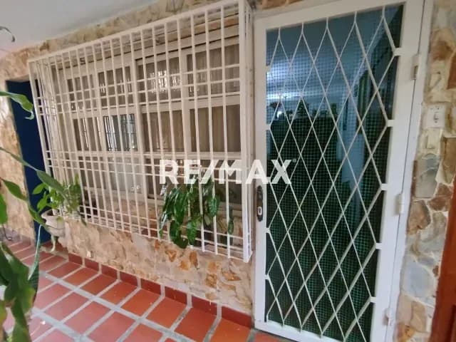 APARTAMENTO EN VETA LA ESPERANZA AVENIDA GUAJIRA MARACAIBO