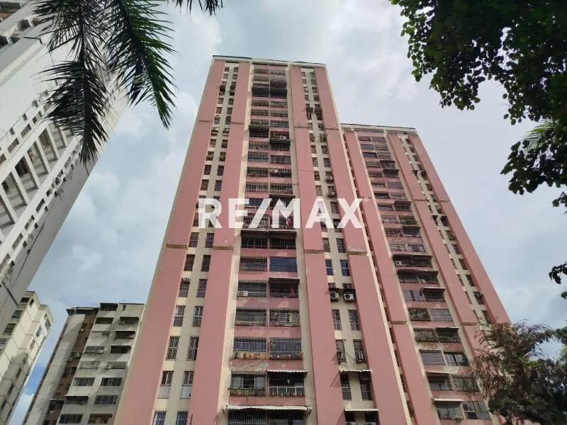 CÓMODO APARTAMENTO EN ALQUILER EN EL PARAÍSO