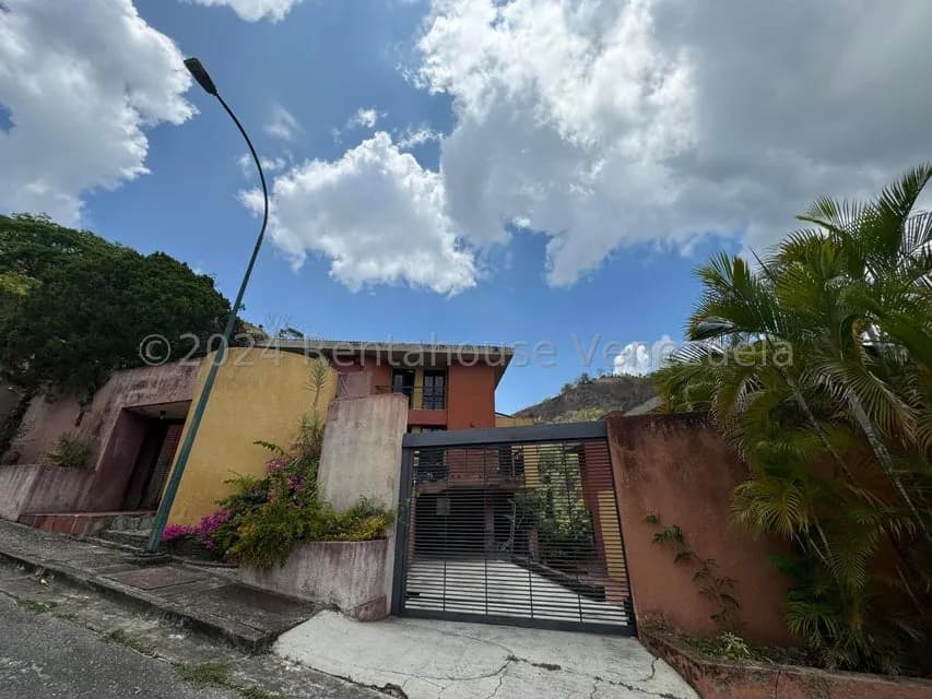 Casa (Duplex) en Venta en Los Anaucos, Miranda