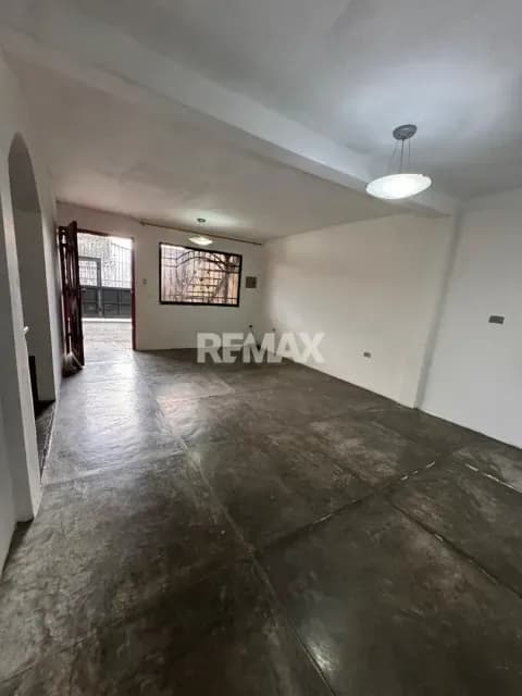 SE ALQUILA APARTAMENTO EN EL VALLE