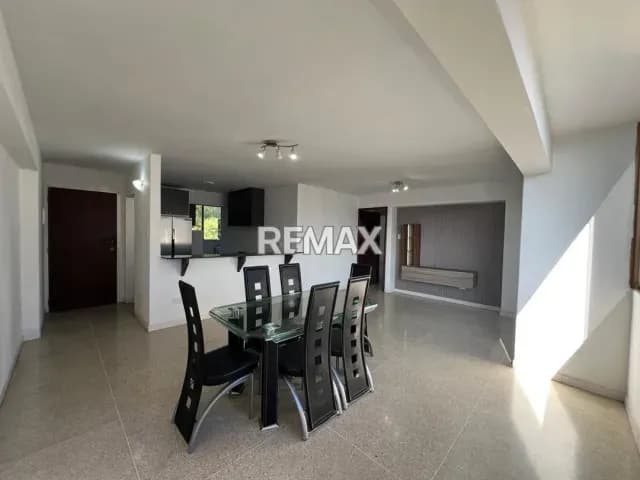 Apartamento en Venta con Espectacular Vista al Ávila - Urb. Chuao | 102 m² 26-79