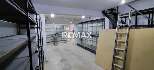 Local Comercial en Alquiler en Quinta Crespo
