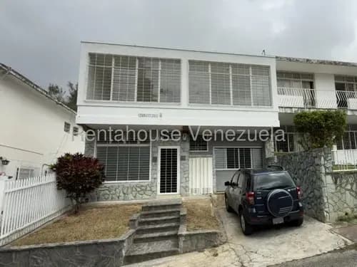 Estupenda Casa De Oportunidad En Venta Ubicada En Calle Cerrada Con Vigilancia En La Trinidad. Mfl 2613024
