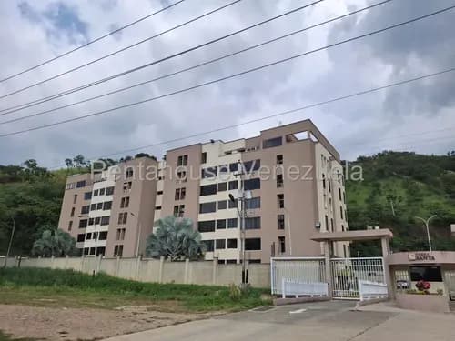 Apartamento En Venta En Santa Rosalía En Cagua Aragua 26-9563 Irrr