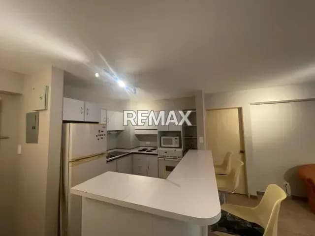 ALQUILO APARTAMENTO EN EDIF ISLA DE TOAS