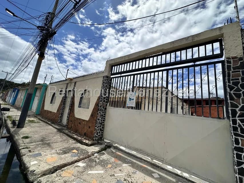 Casa (Duplex) en Venta en La Cooperativa, Aragua