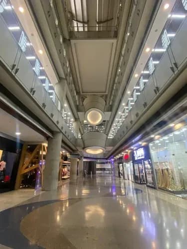 Venta De Local En El Centro Comercial Lider
