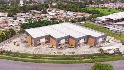 Complejo Industrial De Galpones Y Oficina En Zona Industrial El Recreo, Valencia, Carabobo, Venezuela
