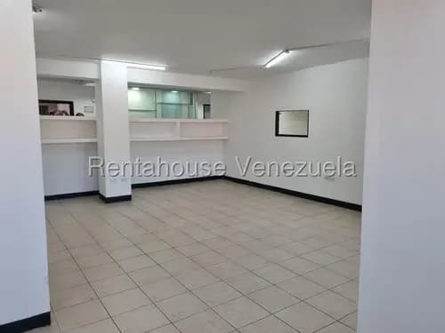 Oficina En Alquiler En Los Chaguaramos De Amplios Espacios Y Ubicación Privilegiada Ng 26-19491 Yg