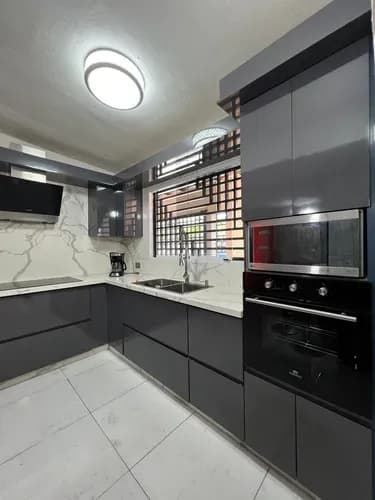 Se Vende Casa Moderna Ubicada En Las Quintas De Naguanagua Carabobo. Julián Acosta 203.