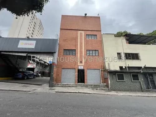 Aj // Oficina En 2do Piso De 122 Mts2, Con 1 Sala De Conferencias, 3 Oficinas Cerradas Y 3 Puestos De Trabajo. 2 Baños Para Damas Y Caballeros. Recién Remodelada!! La Campiña // Mls #25-19991
