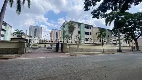 Jv Vende Apartamento Ubicado En Naguanagua, Comodidad En Nivel Bajo Espacios Modernos, Amoblados Y Con Acabados De Calidad. 26-18079 May25