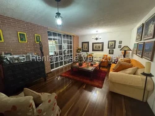 Casa Bella Y Muy Completa En El Hatillo