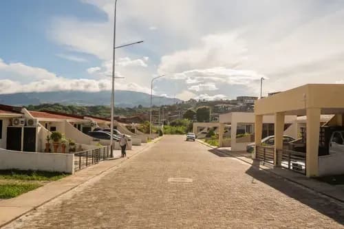 Casa En Venta En Caneyes Urbanización Bicentenario San Cristóbal /im