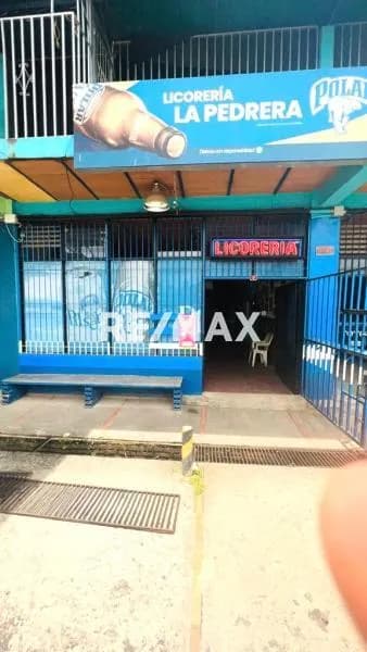 En venta centro comercial la pedrera, troncal 005