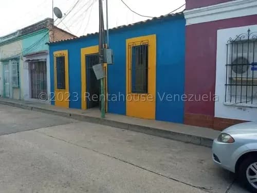 Excelente Propiedad, Pocos Pasos De La Av, Cedeno. Potencia