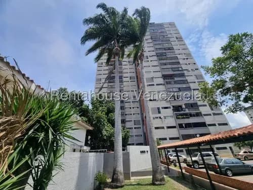 Karen Burgos, Vende Espectacular Apartamento Al Este De Barquisimeto, Cód. 25-18566, Con Amplios Y Confortables Espacios, Gas Por Tubería, Agua Constante, Vigilancia 24/7.