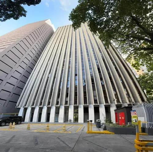 En Venta Hermosa Oficina Moderna En Chacao. (r.o)