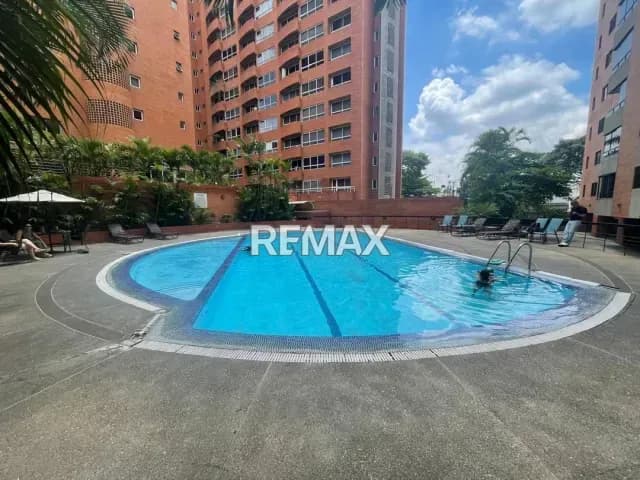 Exclusivo PH Triplex en El Rosal – 260m², Pozo y Terraza Privada