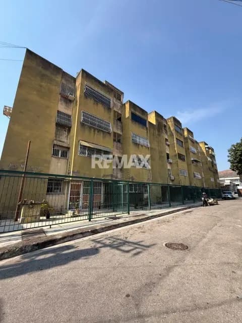 Apartamento práctico en av Bolívar de Naguanagua
