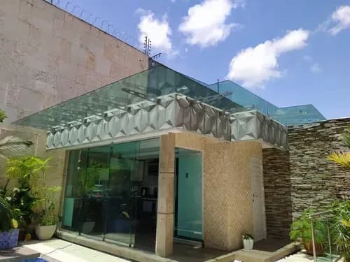 En Venta Hermosa Casa En Lomas Del Country (yh)