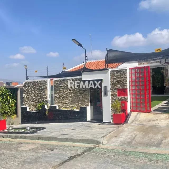 TU HOGAR IDEAL EN CALLE CERRADA! CASA EN VENTA EN URB. TRIGAL NORTE