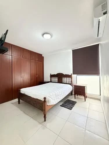 Impecable Apartamento Totalmente Amoblado Y Equipado Con Pozo De Agua, Gas Directo Y Dos Puestos Techados Edificio De Data Reciente En Residencias Kiffa, Agua Blanca