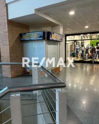 VENTA LOCAL CENTRO COMERCIAL CRISTAL. NAGUANAGUA
