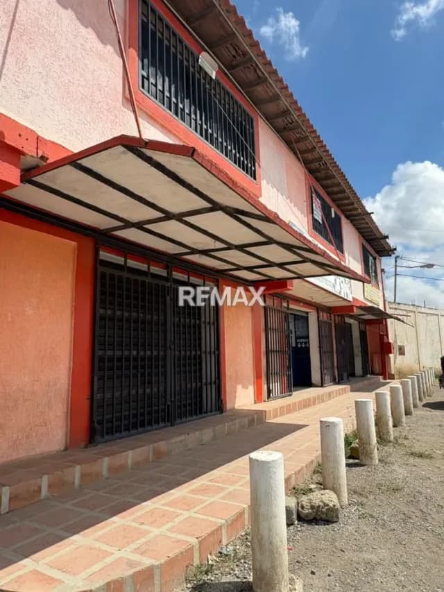 Local comercial a pie de calle en alquiler