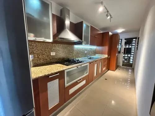 Apartamento Amoblado En Alquiler En Naguanagua, Avenida Universidad - Residencias Arauca Atmlf