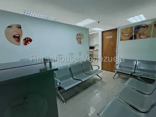 Consultorio Odontologico En Alquiler Cc. La Galeria Av. Bolivar Norte Valencia Lr Carabobo Completamente Equipado Ubicacion Estrategica
