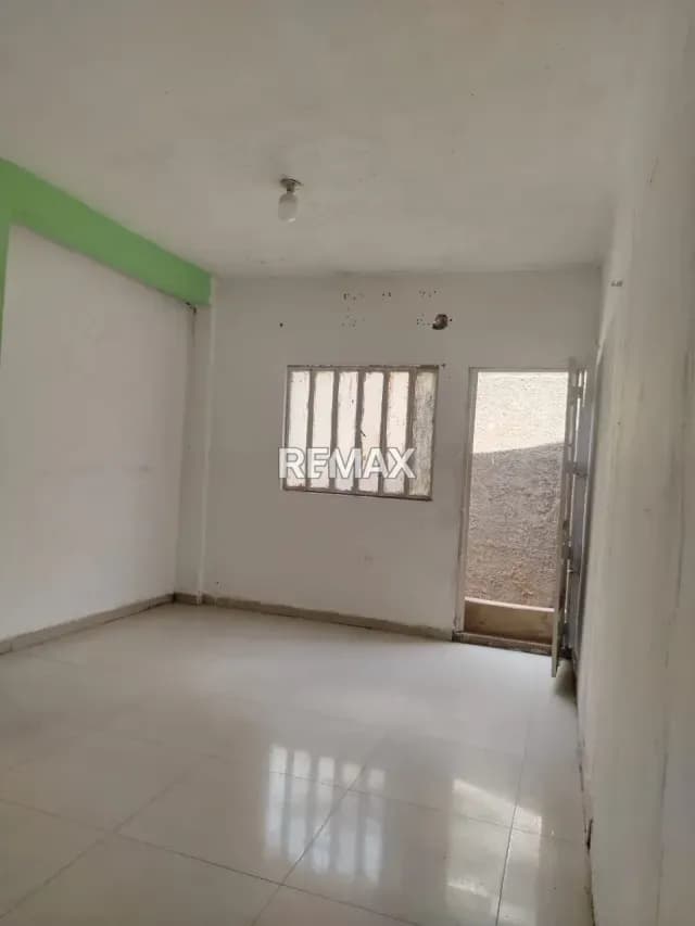 Apartamento tipo estudio en venta en La Limpia, Maracaibo