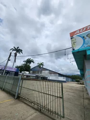 Dionettsy Rivero Vende Terreno-galpón-locales Comerciales En Avenida La Paz Puerto Cabello Carabobo ( Sólo Clientes Directos )